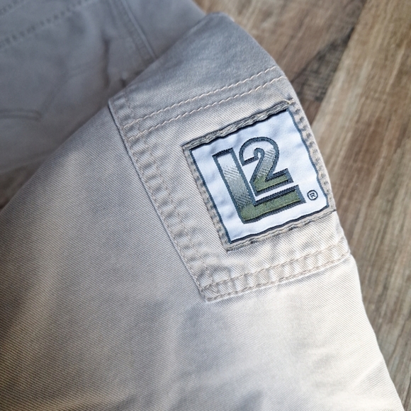 Vintage L2 Levis Cream/Light Tan Shorts size 38 - Picture 2 of 16